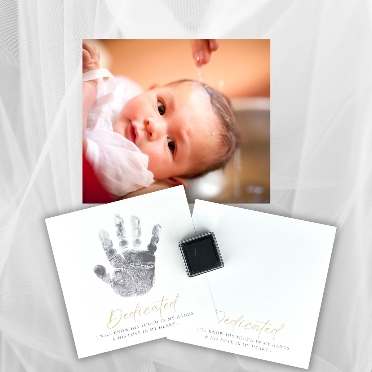 Frame comes with a sample piece of art with a handprint, a blank piece of art for the child's handprint, and an ink pad.