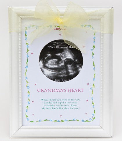 10 Keepsake Gift Ideas to Welcome a New Grandbaby